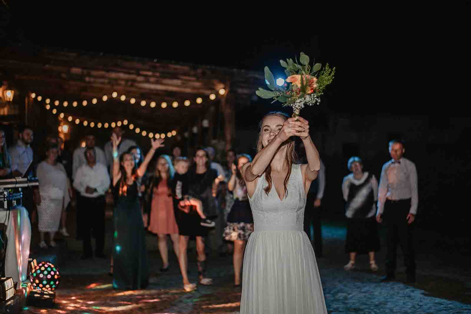 svatba-dvur-olsiny-hazeni-kytice